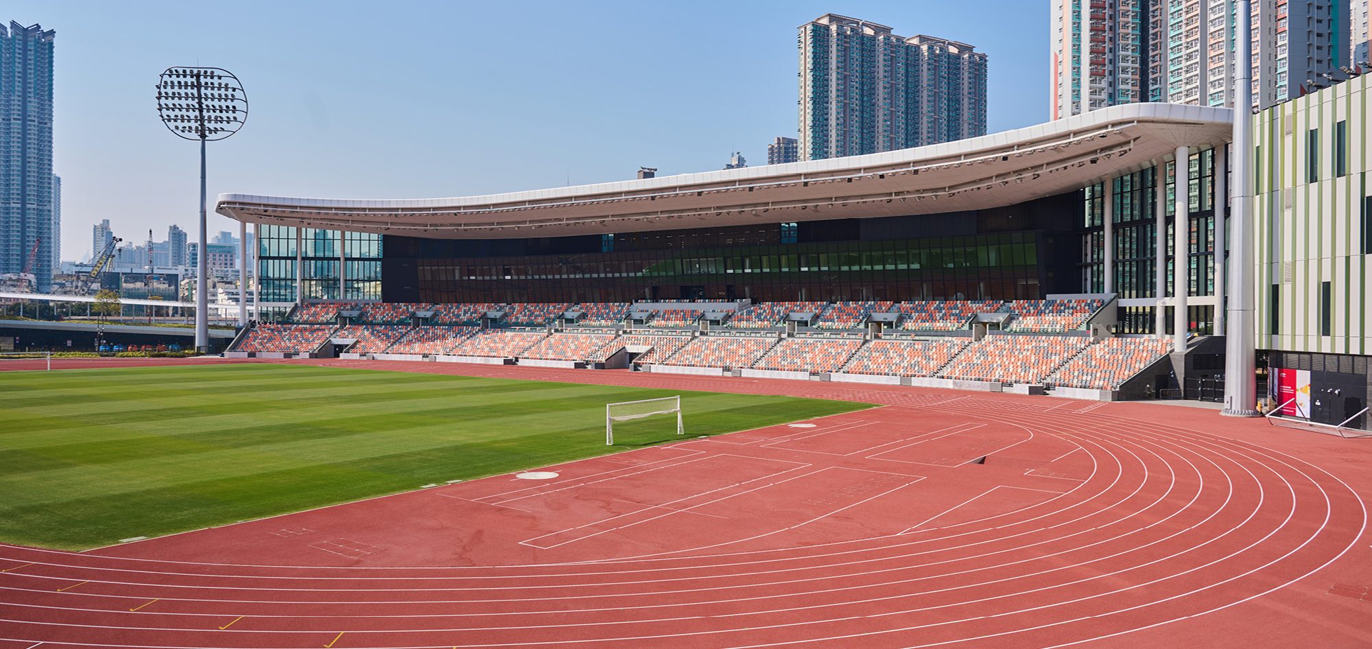 决战时刻梦游！康宁汉姆15中5得到17分7篮板7助攻